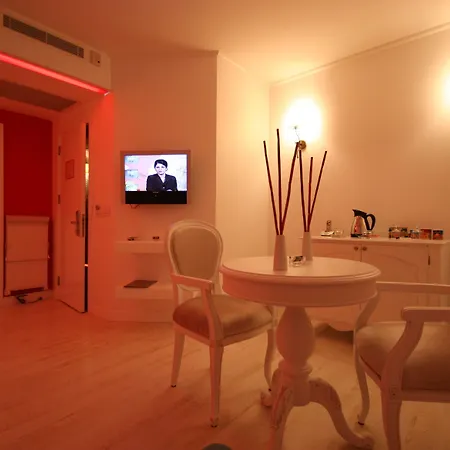 Hotel Beyond 4*
