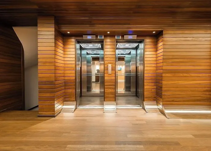 Beyond 4* Σμύρνη