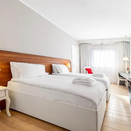 Hotel Beyond