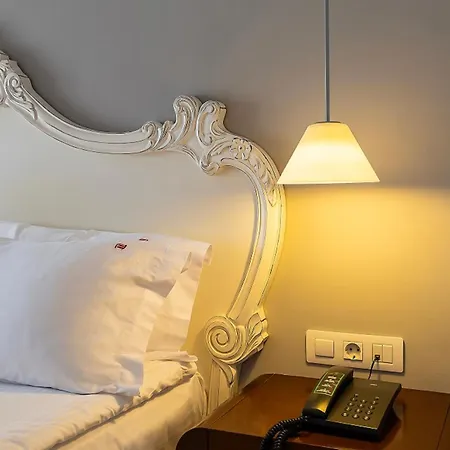 Hotel Beyond 4*
